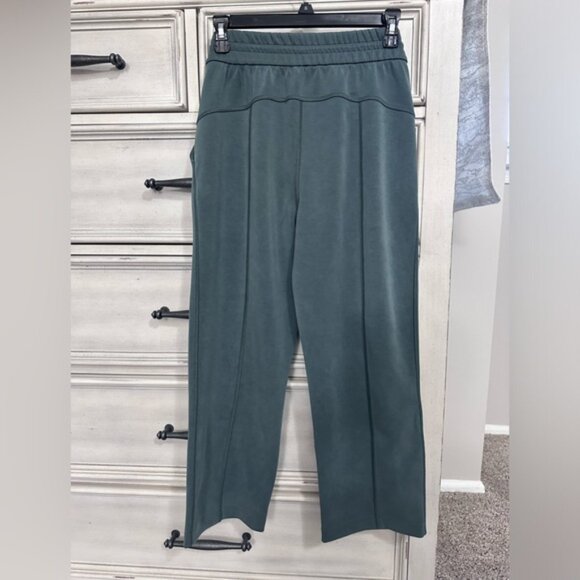 Lululemon Softstreme High-Rise Straight-Leg Cropped Pant - Picture 2 of 9